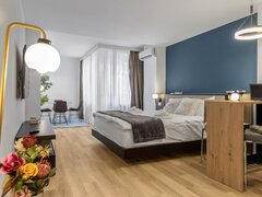 Camerista hotel cu 2 ani experienta - Central - 4000 lei Net